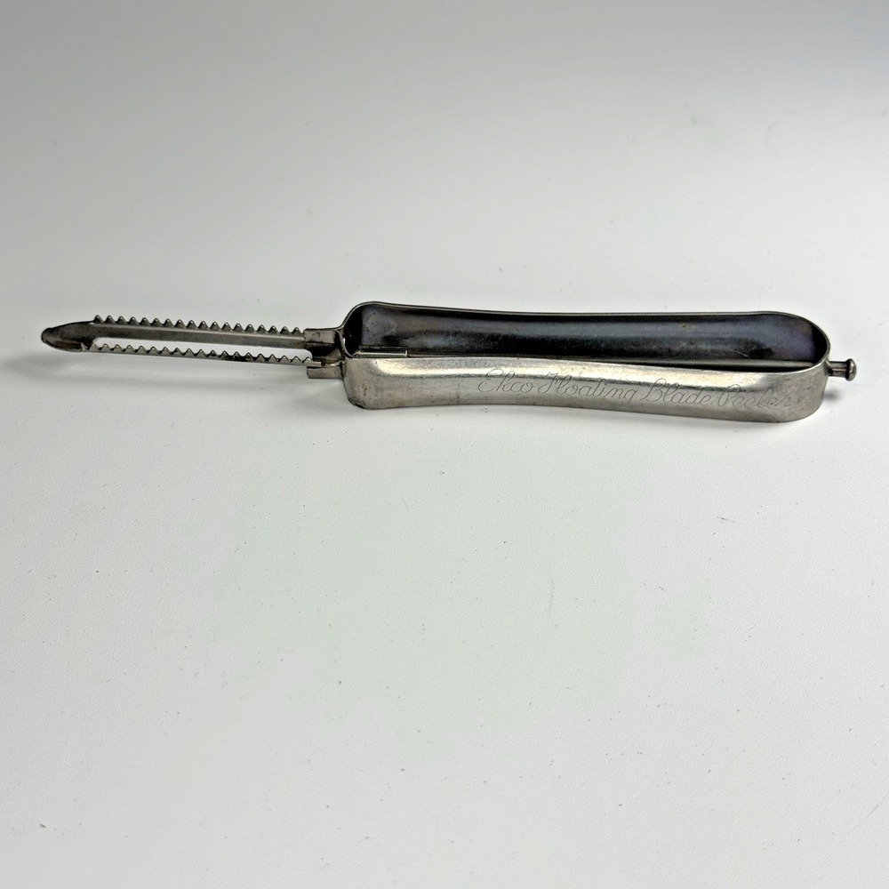 Vtg ECKO Floating Blade Stainless Steel Serrated Blade Potato Peeler Made USA